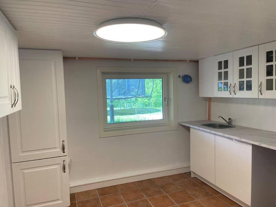 Ferienwohnung Fin Sentralt Hybel I Drammen Exterior foto