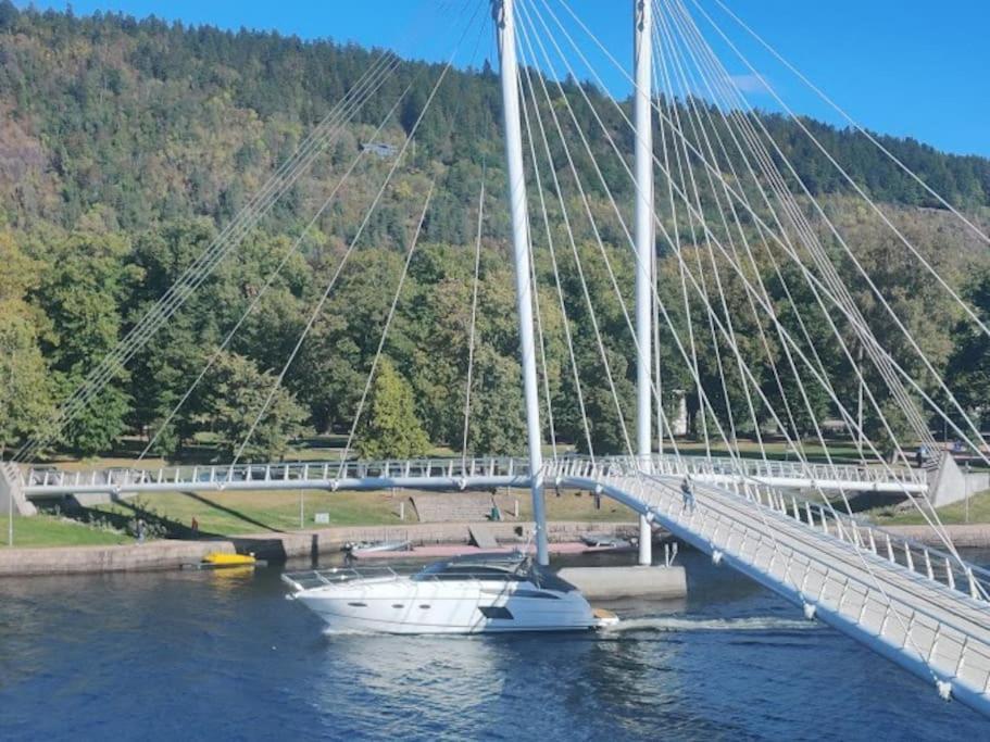 Ferienwohnung Fin Sentralt Hybel I Drammen Exterior foto
